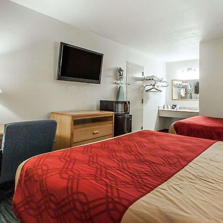 Econo Lodge Inn And Suites - Jackson Exterior photo