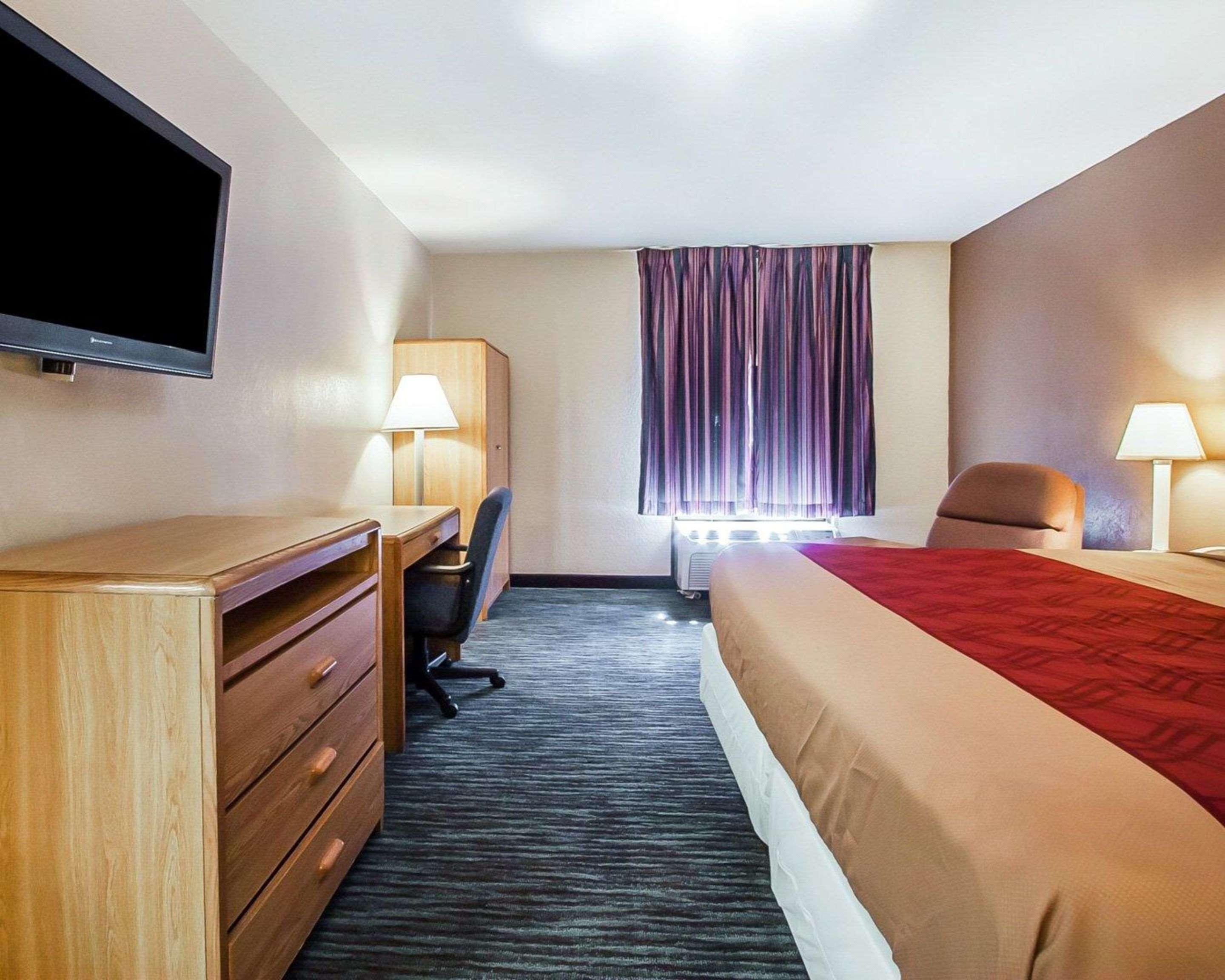 Econo Lodge Inn And Suites - Jackson Exterior photo