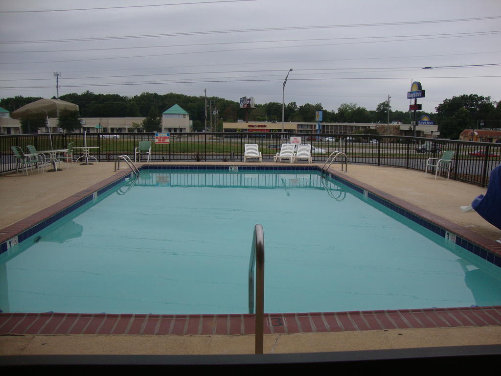 Econo Lodge Inn And Suites - Jackson Exterior photo